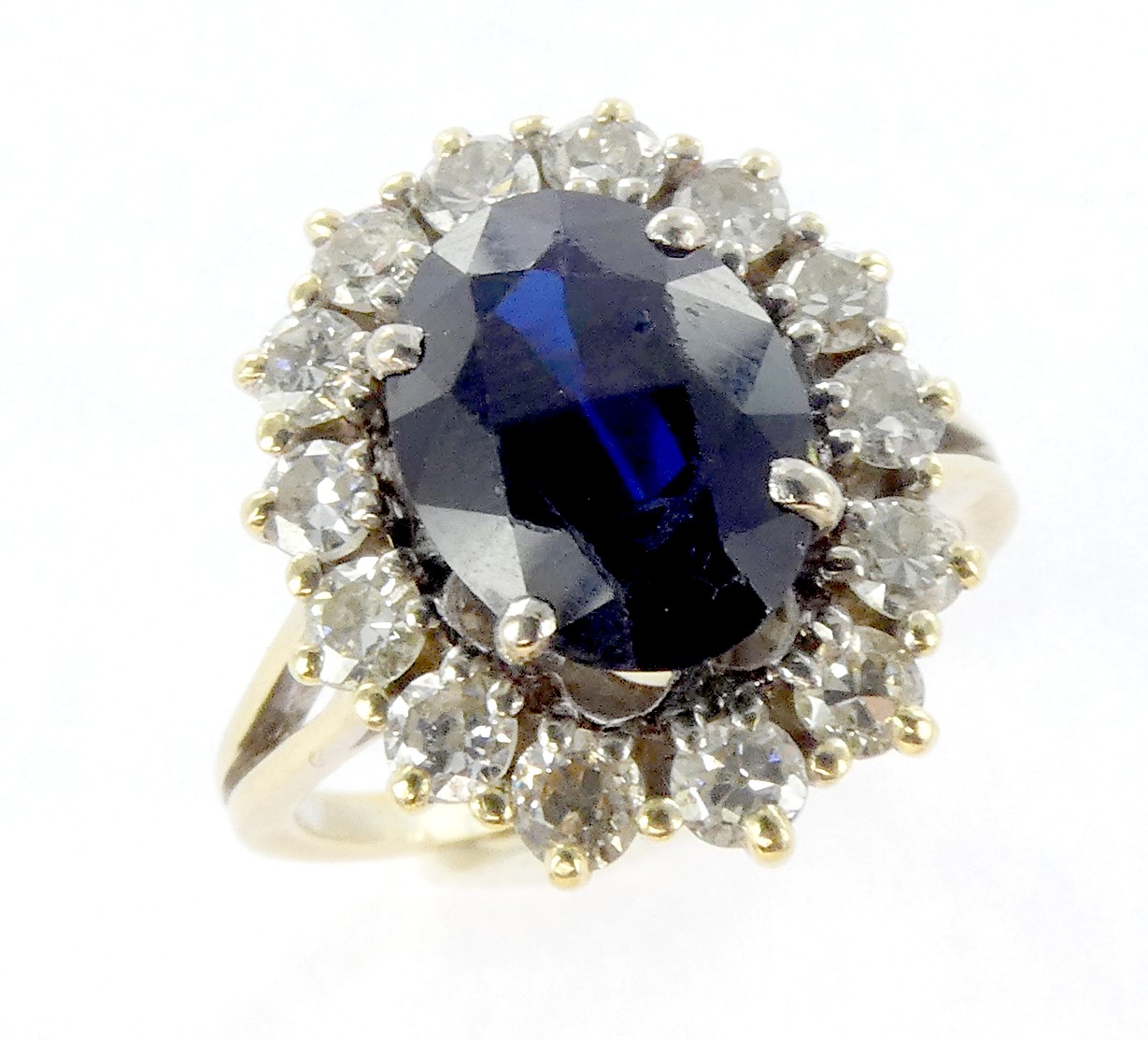 Lot 14 — 1 Bague Or 750 mil. Non poinçonnée, sertie d'une pierre et d