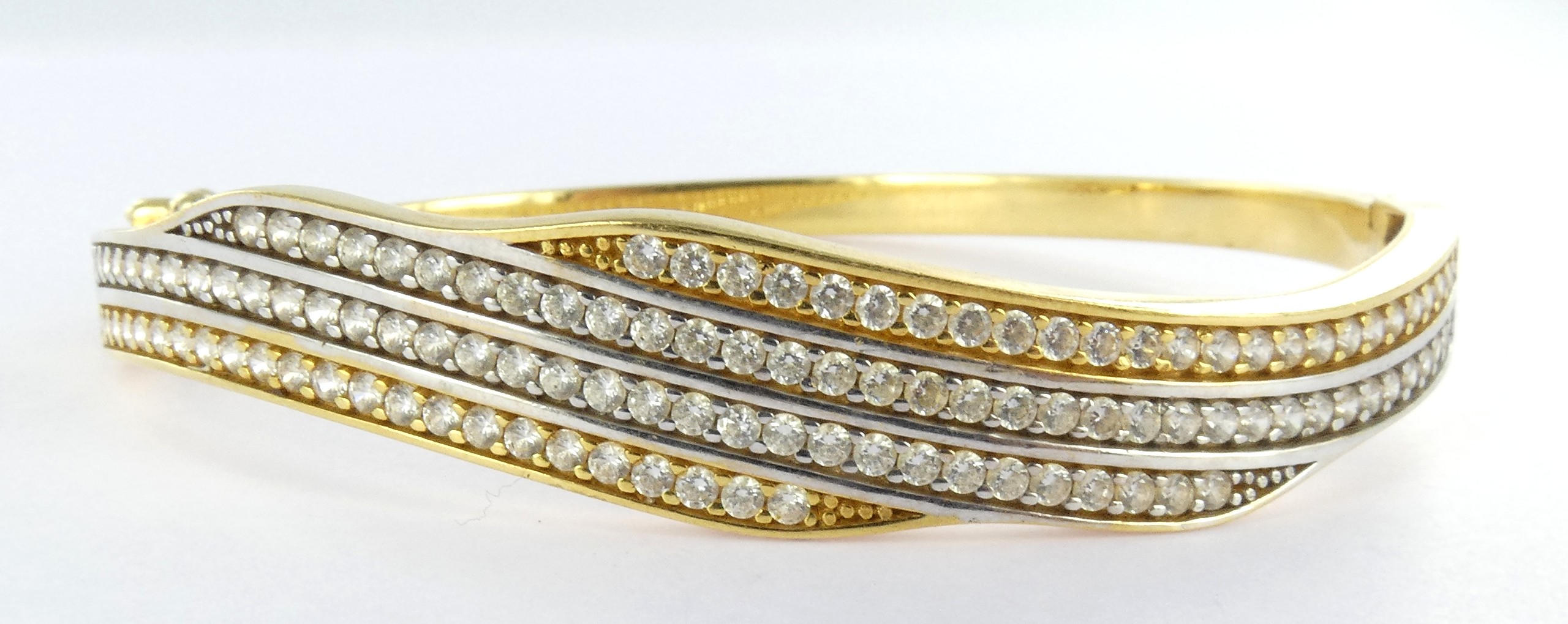 Lot 12 — 1 Bracelet Or 750 mil. Non poinçonné, pierres, 16.9g
