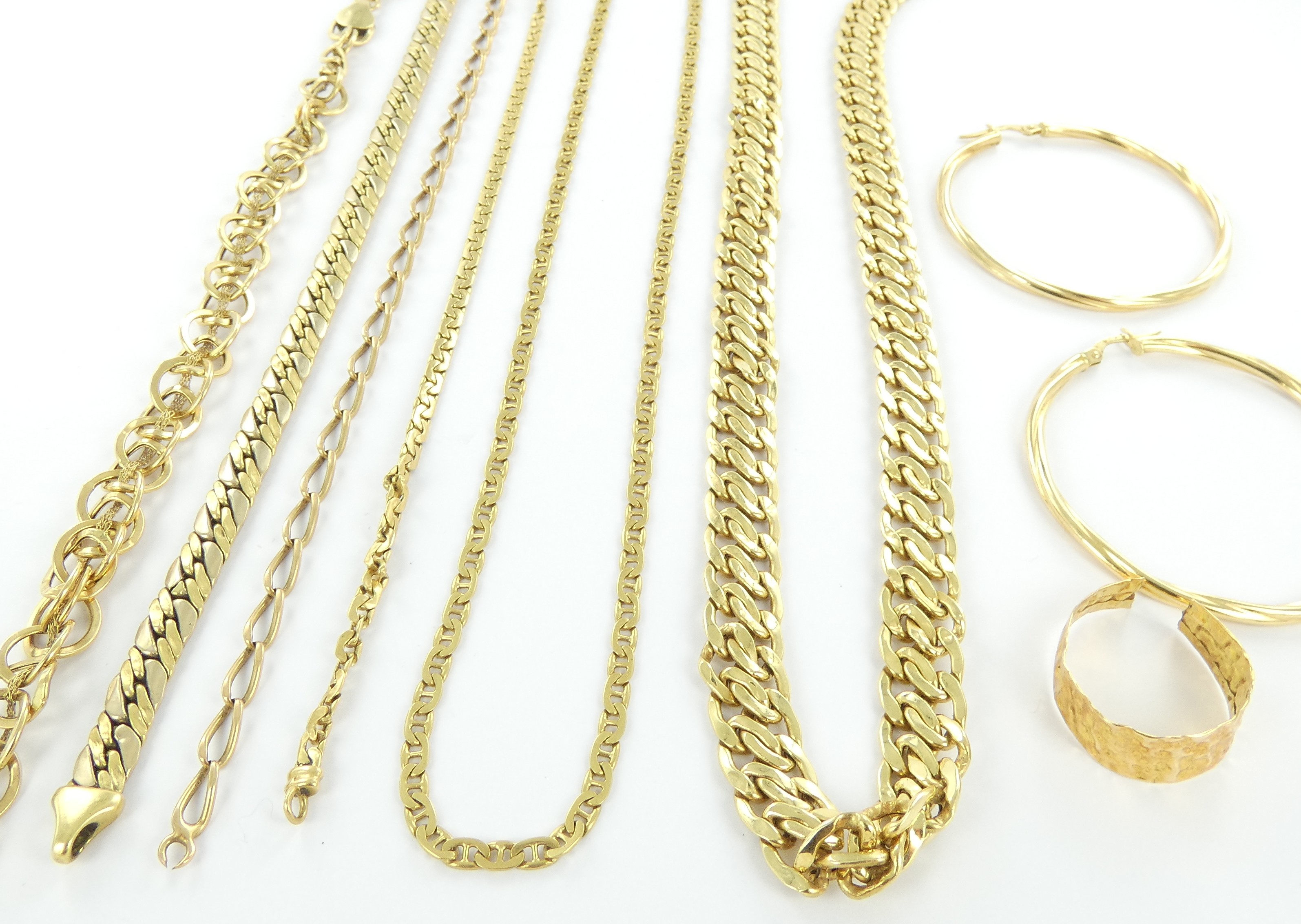 Lot 28 — Lot de bijoux pesant 66.1g Or 750 mil. NP : 1 paire de BO