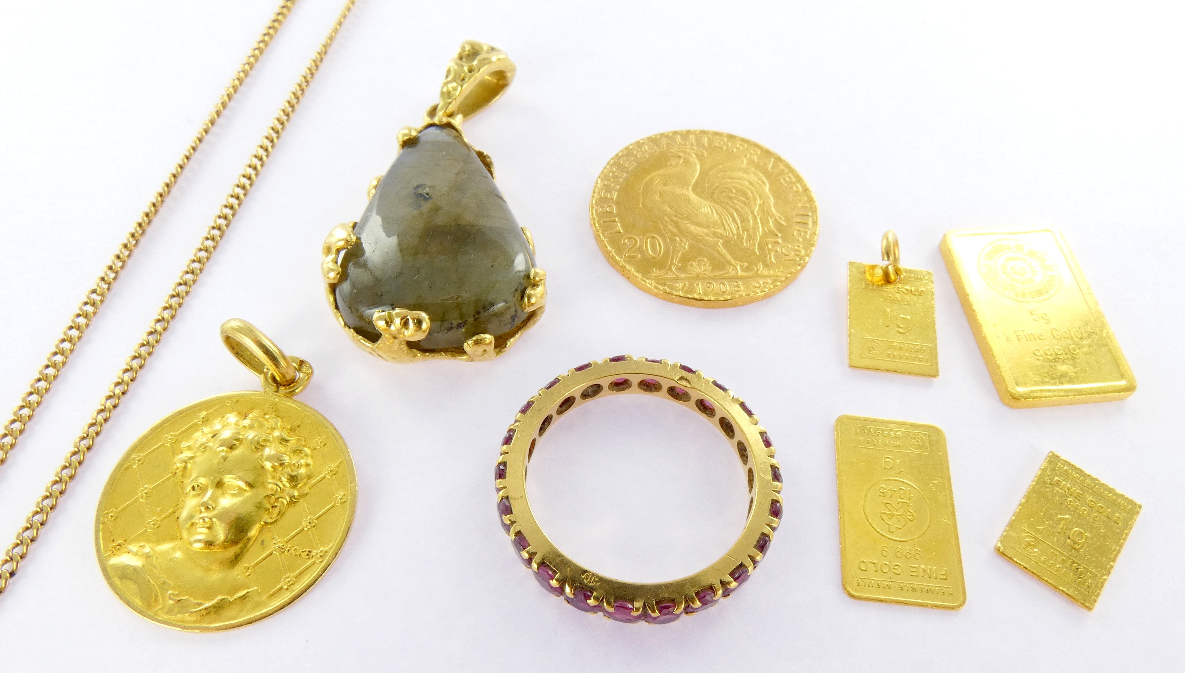 Lot 3 — 1 Pendentif Or 750 mil. NP, pierre, Brut 7.2g, 1 Chaîne Or 7
