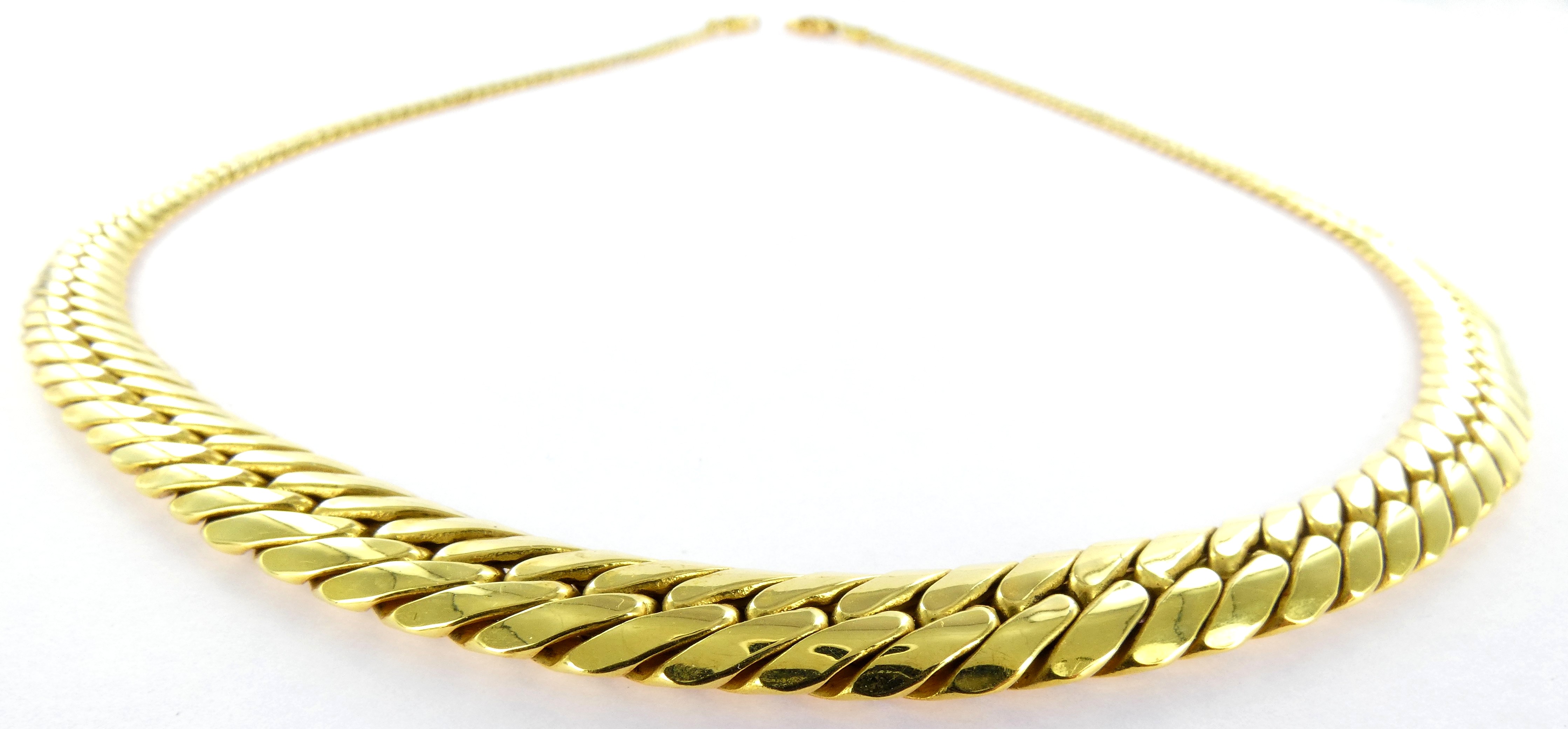 Lot 31 — 1 Collier Or 750 mil. Poinçonné, 15.4g